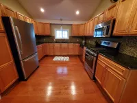 Large 3 bedroom, downtown,  central air, pet friendly