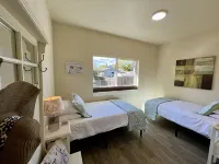 Located in South Sandpoint, only 2 blocks from the lake!