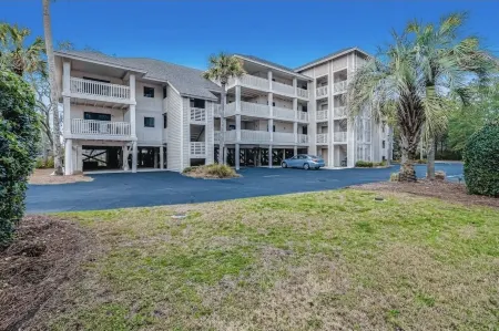 Newly Renovated Riverfront Villa