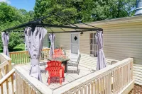 Discover Durham, just a quick 11-minutes from Duke University Hotels in Triangle