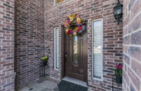 Beautiful and Very Spacious house 6 bed/3.5 baths