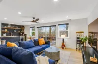 Newly Listed! Rare Modern Luxury in Milton