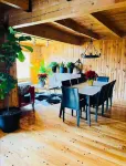 Peaceful 3-Bedroom Log Cabin Retreat in the Heart of Idyllic Sparrow Bush NY