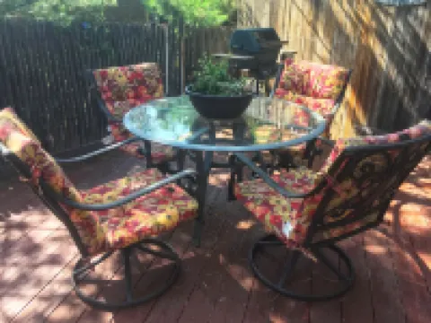 Charming Guest Suite Close to Downtown Golden