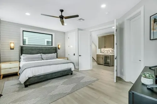 New 3800sf custom home with unobstructed ocean views and private pool