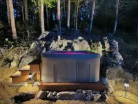 Secluded Lake Front Lodge In Cosby - Your Ultimate Hideaway