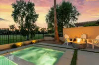 NEW Baja Salt Pool/Spa on the golf course! 5 min to festivals!