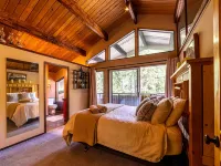 Swimming Pool, Pickleball, Tennis, Basketball Courts, Private Hot  Tub, Sauna. Hotels in Glacier