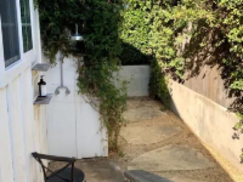Relax in the heart of Montecito Hotels in Montecito