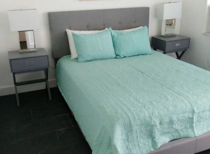 Boutique Style Apartment in dream location with pool 200 meters from the beach CB 12