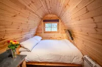 Sunset Couples Retreat with Hot tub