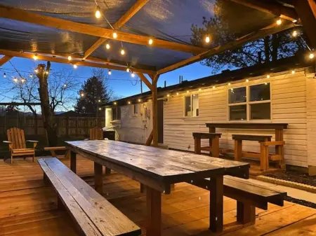 Backyard Mountain View Oasis ~ Sleeps 10 - Chinatown, Downtown Отели рядом с достопримечательностью «Китайски ресторант "Китайски квартал"»