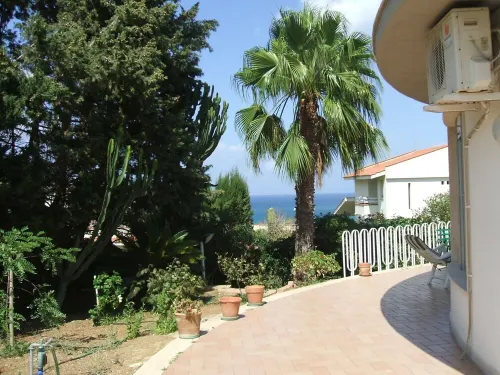 VILLA ALIOTIS 200 METERS FROM THE SEA GUEST HOUSE CIN IT081001C2P4KCKVF6