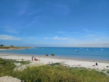 WATERFRONT HOUSE, 50 M FROM THE BEACH