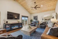 Spacious Getaway, Central Location, Family Friendly