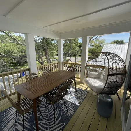 Beach Paradise. Heated Private Pool and Spa. Close to the Beach!