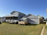 Spacious Beach House w/ hot tub - Oceanside 2 1/2 blocks from the beach! - 2성급