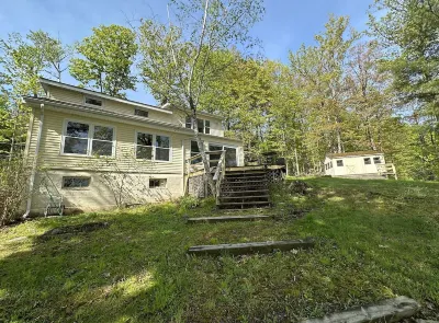 Lake House Taughannock Falls State Park附近的飯店