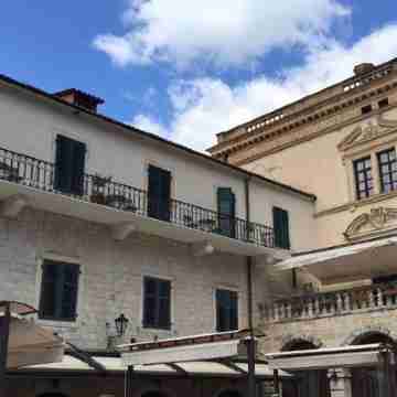Hotel Cattaro Hotel Exterior