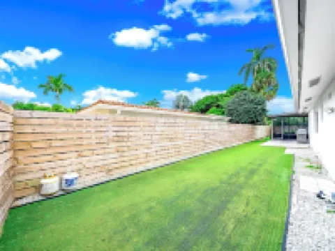 Private Home! Large Open Backyard+Close 2 Beach! Hotels in Lighthouse Point