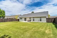 Charming 3-bedroom house in Twin Falls with King beds, BBQ grill