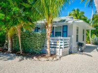 Bungalow #4 - 2 Bed/1 Bath & Pool in Islamorada