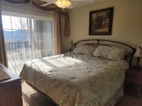 WALK-IN - CLOSE TO SILVER DOLLAR CITY. First 10 Guests Discounted.