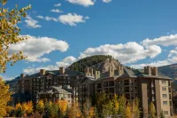 Luxury Westin Resort and Spa Ski-in/out, sleeps 8, Mountain Views