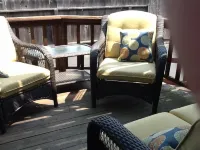 Ocean's Breeze, a welcoming space to gather in the 'Heights Pet friendly!