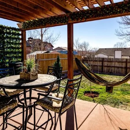 Spacious Modern Gorgeous Mountain Views Fort Carson Fire Pit!