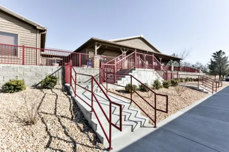 Dec 17-27 Open Due to Cancellation. 2nd Bath Just Updated! Master Spa Shower! Отели в г. Скотт Тауншип