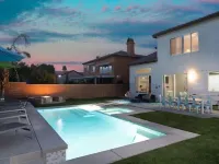 Resort_Pool_Spa with Mt Views-Arcade-Games at Desert Heath コーチェラのホテル