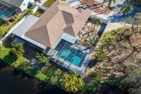 Spacious 4Br Retreat w/ 2 King Suites ~ Heated Saltwater Pool ~ Near Ami/Img!