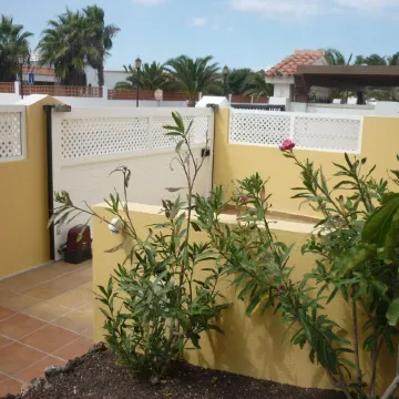 VILLAS 20 METERS FROM THE SEA OF THE SEA, WITH PRIVATE POOL.