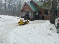 Cozy Camp Retreat! Enjoy four wheeling, hunting, 3 miles to Redfield Reservoir. Hotels in Redfield
