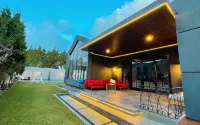 De Black Challet Villa