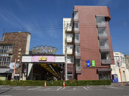 Awaikeda Ekimae Hotel Eleven Отели в г. Миёси