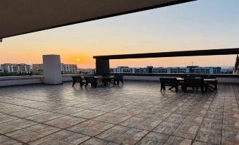 2. Hotel Vi..