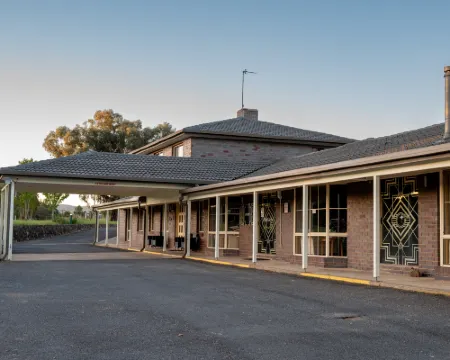 Tumut Valley Motel Pet Friendly Hotels in Tumut