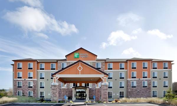Holiday Inn Express & Suites Newport by IHG