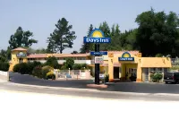 Days Inn by Wyndham King/Winston Salem Area