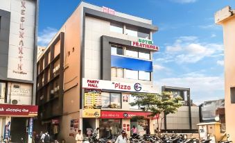 Hotel Pratiksha