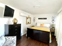 Cottage Home on the Hill Hotels in La Paz County