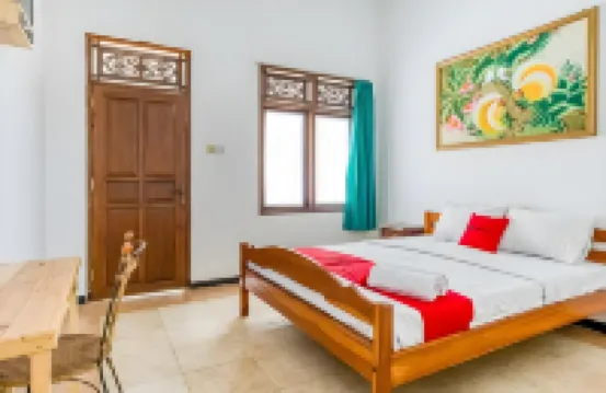 RedDoorz Syariah Near Gor Ken Arok Hotels in Kedungkandang