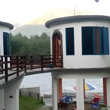Al Maidah Hotel and Restaurant