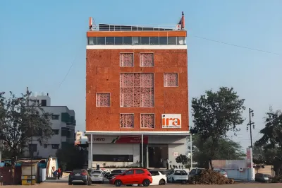 Ira by Orchid Sambhajinagar - Aurangabad Отели рядом с достопримечательностью «Gurudwara Bhai Saheb Bhai Daya Singh Ji Bhai Dharam Singh Ji»
