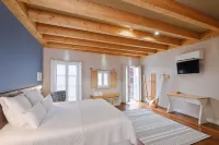 Charming Porto Apartment with City and River Views  호텔