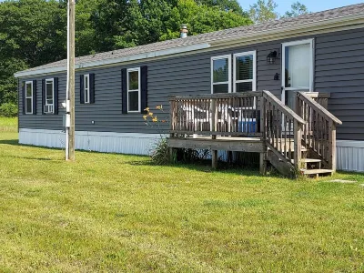 CAMP SMOKEY   Manistee River/Tippy Dam/Caberfae Getaway!!  Read our reviews! Hotel in zona diga di Tippy