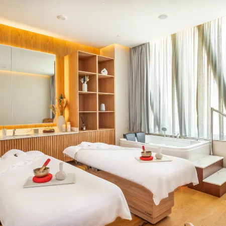 AlRayyan Hotel Doha, Curio Collection by Hilton