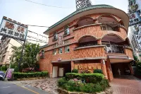Shiny Seasons Motel